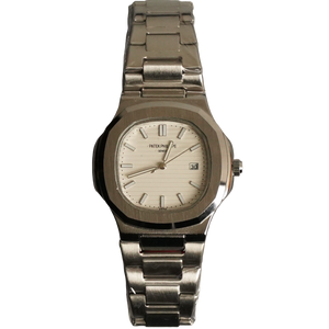 Patek_Philippe_Nautilus_ Cream_Dial_times_king